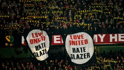 Torcida do Manchester United pede a saída da Família Glazer do clube