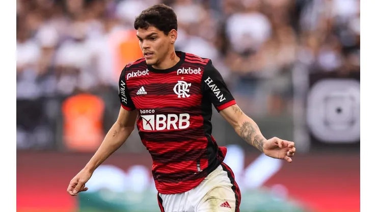 Ayrton Lucas, lateral-esquerdo do Flamengo (Foto: Getty Images)