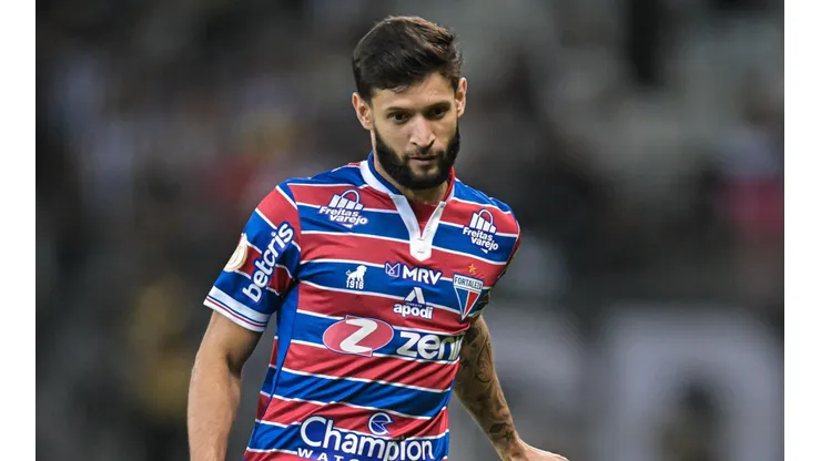 Juninho Capixaba, lateral-esquerdo do Fortaleza (Foto: Getty Images)