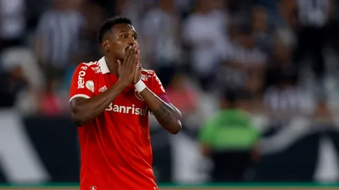 Botafogo v Internacional - Brasileirao 2022