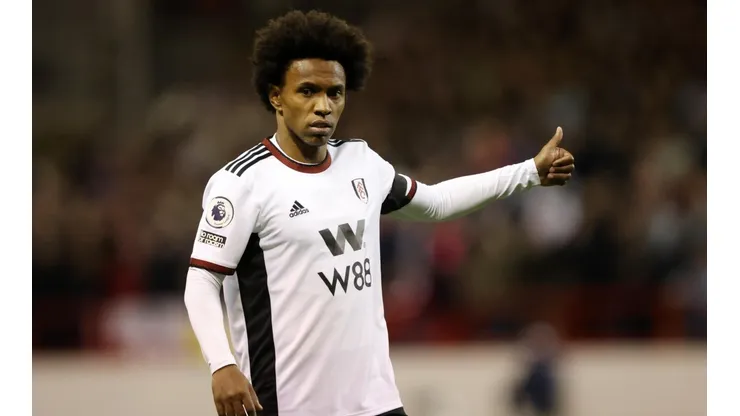 Willian, em campo pelo Fulham (Foto: Getty Images)