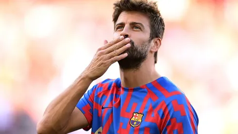 Mesmo na reserva, Piqué decide permanecer no Barcelona