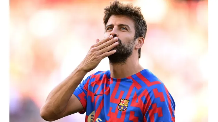Mesmo na reserva, Piqué decide permanecer no Barcelona