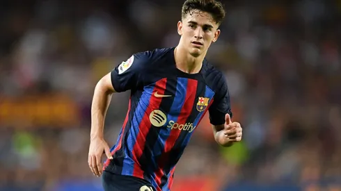 Gavi, meio-campista do Barcelona, renovou contrato até 2026
