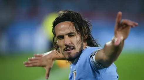 Edinson Cavani vai jogar no Valencia, da Espanha