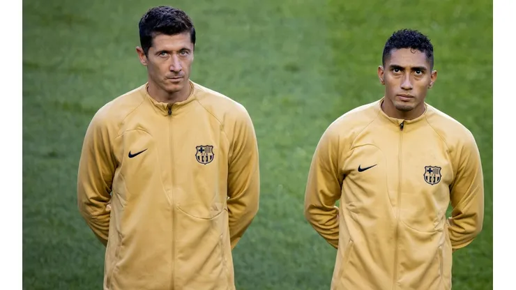 Raphinha e Lewandowski, atacantes do Barcelona (Foto: Getty Images)
