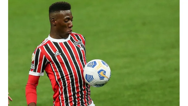 Léo, zagueiro do São Paulo (Foto: Getty Images)