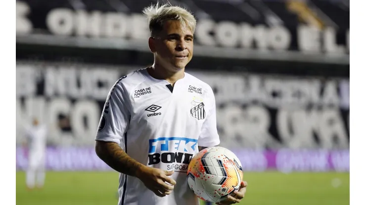 Yeferson Soteldo está de volta ao Santos (Foto: Getty Images)