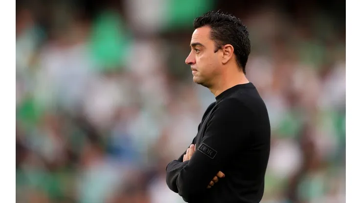 Barcelona, de Xavi Hernández, tentou reduzir o salário do ídolo Busquets, que rejeitou