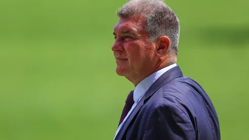 Presidente do Barcelona, Joan Laporta, confirma saídas de zagueiro Umtiti e atacante Braithwaite