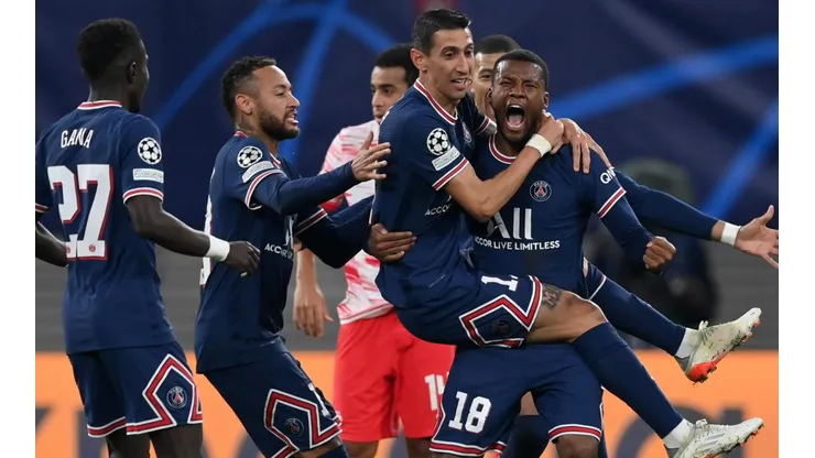 Jogadores do PSG comemoram gol (Foto: Getty Images)