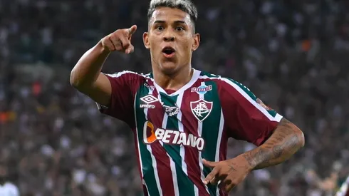 Matheus Martins comemora gol com a camisa do Fluminense (Foto: Getty Images)