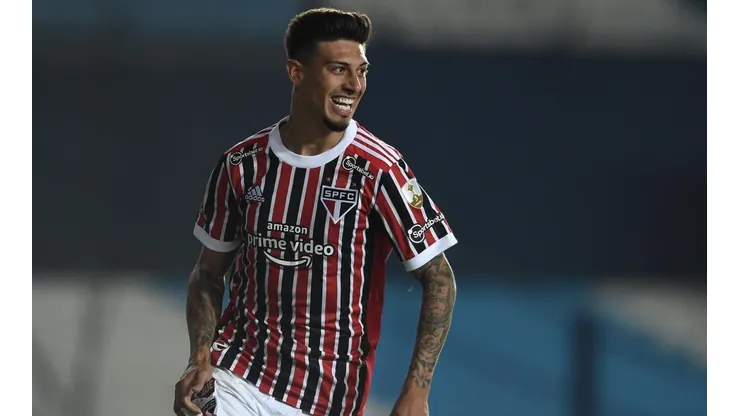 Rigoni comemora gol com a camisa do São Paulo (Foto: Getty Images)