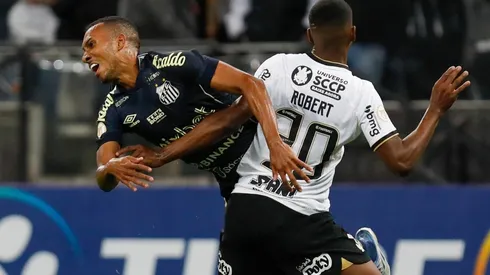 Robert Renan, em campo pelo Corinthians (Foto: Getty Images)