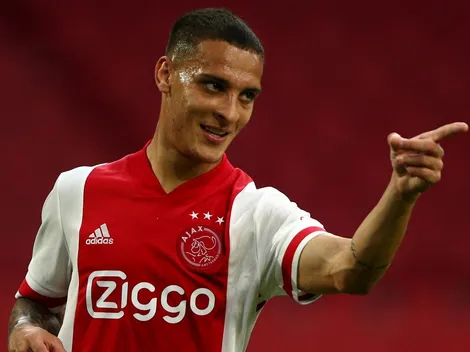 Técnico do Ajax desabafa sobre saída de Antony: “Ninguém quer vendê-lo”