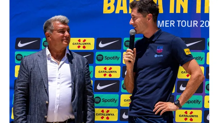 FC Barcelona Introduce Robert Lewandowski
