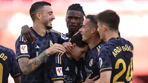 Fran Garcia do Real Madrid comemora o gol com Joselu, Eduardo Camavinga, Lucas, Arda Guler (Photo by Clive Brunskill/Getty Images)