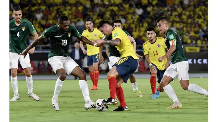 James Rodríguez segue sendo alvo do Botafogo. Flamengo analisa situação (Foto: Gabriel Aponte/Getty Images)