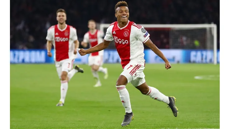 David Neres vai garantir uma bolada ao São Paulo