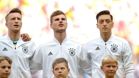Mesut Özil(dir) pode se aposentar do futebol