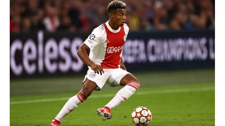David Neres vai defender as cores do Benfica, de Portugal