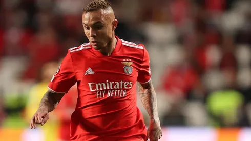 Éverton Cebolinha, em campo pelo Benfica (Foto: Getty Images)