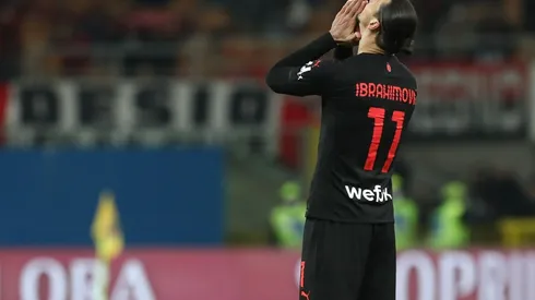 Ibrahimovic sofreu lesão e ficará afastado dos gramados