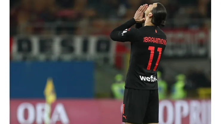 Ibrahimovic sofreu lesão e ficará afastado dos gramados