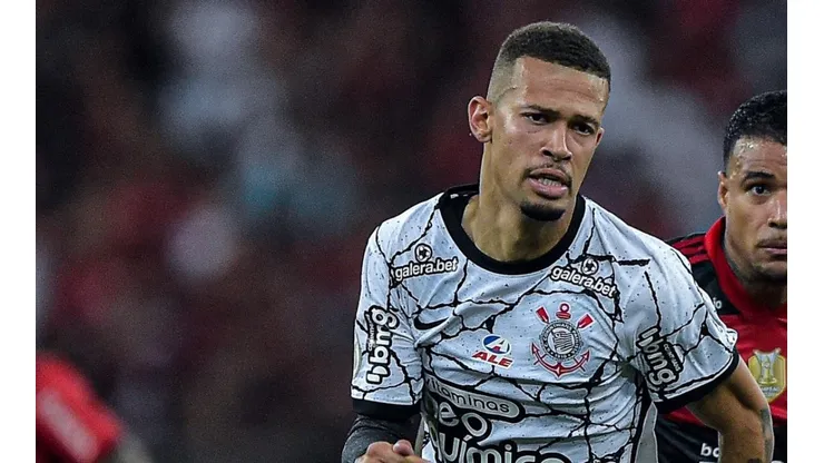 Zagueiro João Victor, em campo pelo Corinthians (Foto: Thiago Ribeiro/AGIF)
