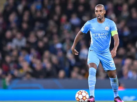 Guardiola confirma saída de Fernandinho e diz que deseja a permanência de outro astro no City