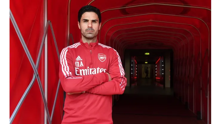 Arsenal Mens Manager Mikel Arteta and Women