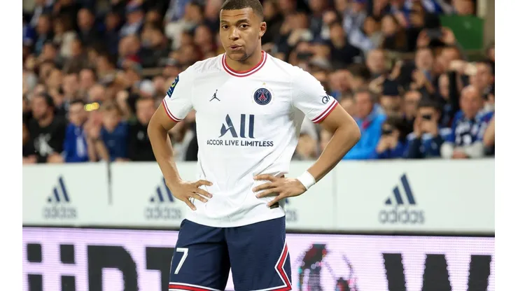 RC Strasbourg v Paris Saint-Germain - Ligue 1