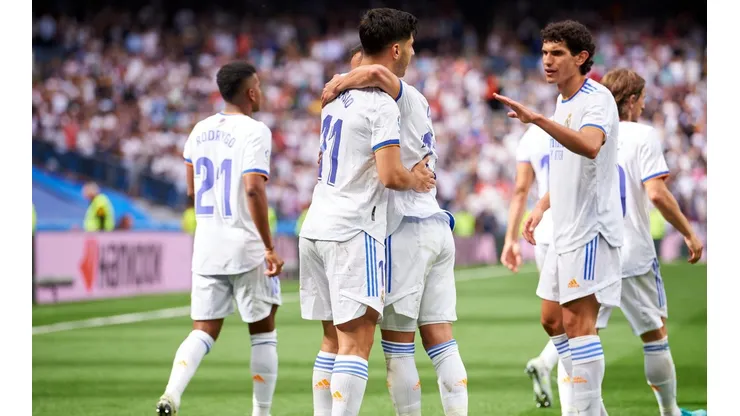Jogadores do Real Madrid comemoram gol (Foto: Getty Images)