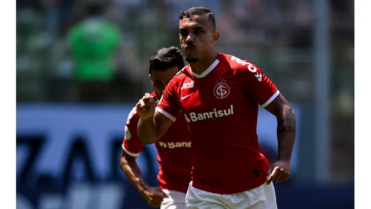 William Pottker pode estar retornando ao Brasil
