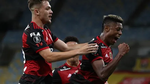 Gabriel Noga foi emprestado ao Atlético-GO