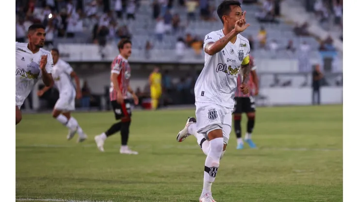 Lucca pode estar de saída da Ponte Preta