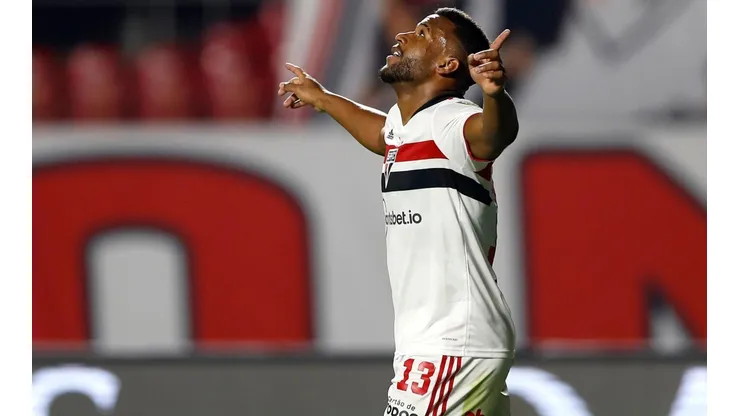 Luan comemora gol pelo São Paulo (Foto: Getty Images)