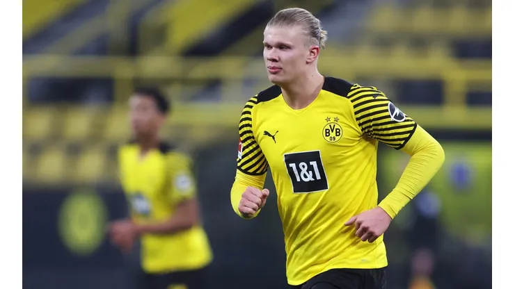 Borussia Dortmund v Sport-Club Freiburg - Bundesliga