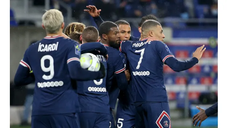 Olympique Lyonnais v Paris Saint-Germain - Ligue 1
