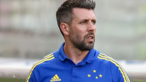 Paulo Pezzolano, treinador do Cruzeiro (Foto: Fernando Moreno/AGIF)