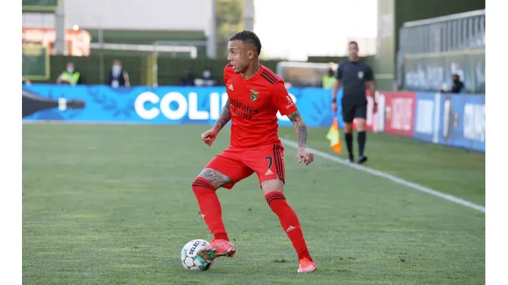 Éverton Cebolinha não vive bons momentos no Benfica