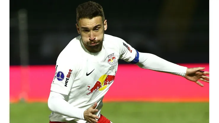 Léo Ortiz ficará no RB Bragantino em 2022 (Foto: Getty Images)