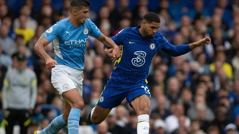 Manchester City e Chelsea, em campo pela Premier League (Foto: Getty Images)