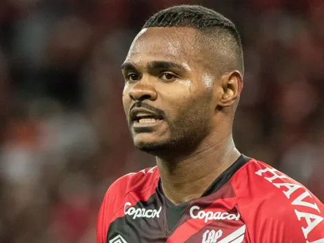 Inter volta atenções para atacante após perder Nikão para o São Paulo