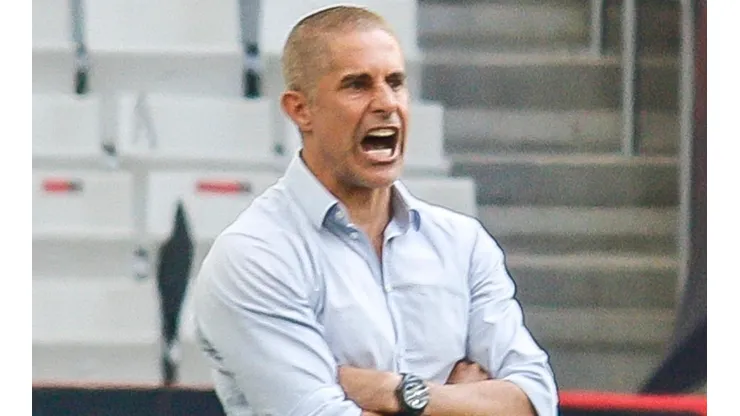 Sylvinho, treinador do Corinthians (Foto: Getty Images)