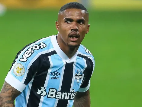 Grêmio não abre mão do contrato com Douglas Costa