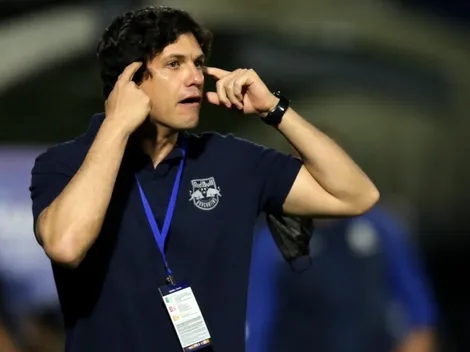 Vasco anuncia Luís Cangá e titular de Barbieri no RB Bragantino