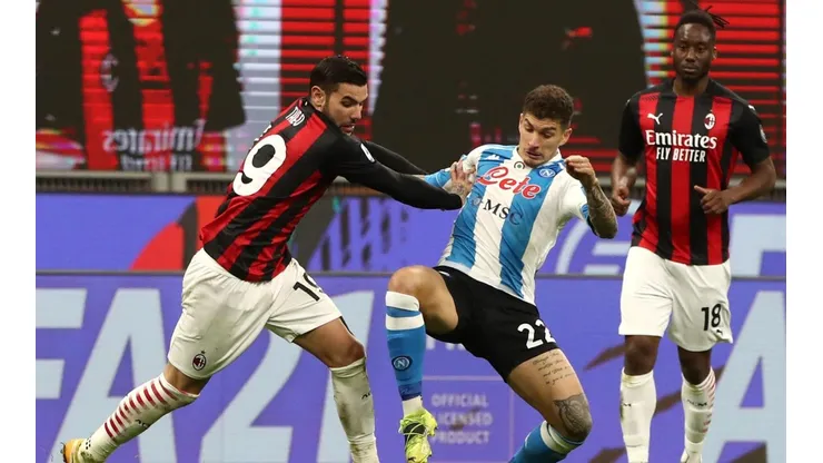Milan e Napoli se enfrentam neste domingo (Foto: Getty Images)