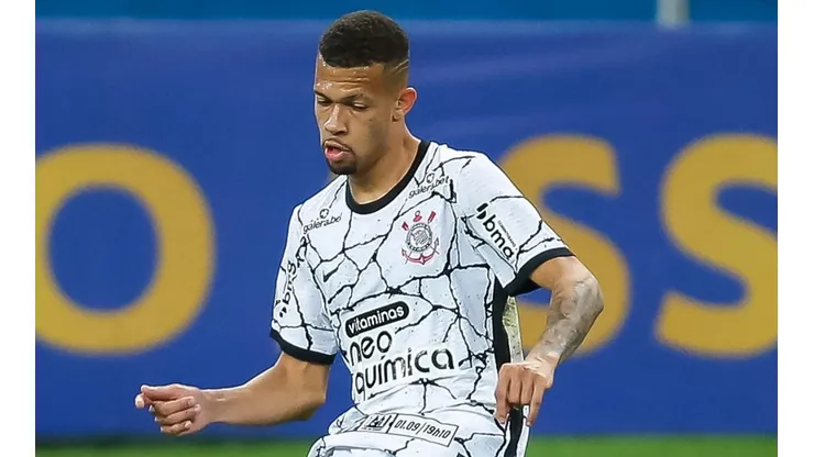 João Victor, zagueiro do Corinthians (Foto: Pedro H. Tesch/AGIF)