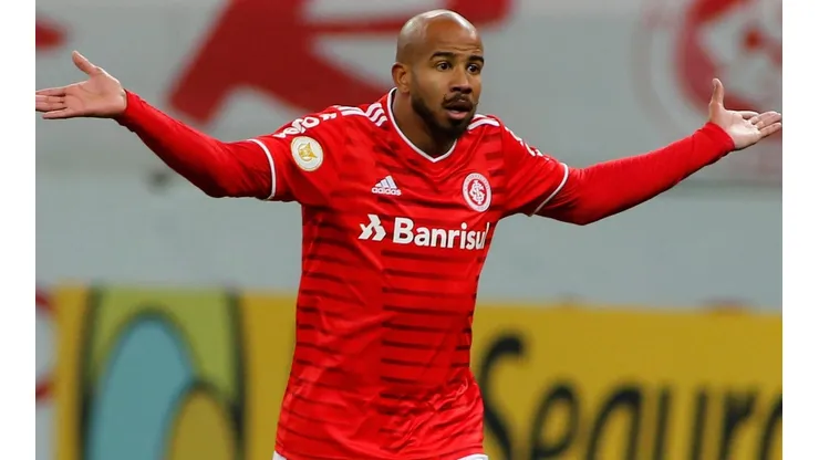 Patrick, meio-campista do Internacional (Foto: Getty Images)